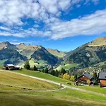 Bella Vista - 85 M2 Mit Ueberdachtem Parkplatz Und Aussenstellplatz - Bergblick