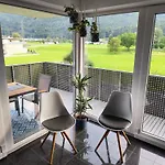 Bella Vista - 85 M2 Mit Ueberdachtem Parkplatz Und Aussenstellplatz - Bergblick