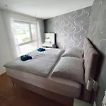Bella Vista - 85 M2 Mit Ueberdachtem Parkplatz Und Aussenstellplatz - Bergblick *
