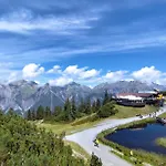 Bella Vista - 85 M2 Mit Ueberdachtem Parkplatz Und Aussenstellplatz - Bergblick Bürs