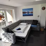 Bella Vista - 85 M2 Mit Ueberdachtem Parkplatz Und Aussenstellplatz - Bergblick Daire