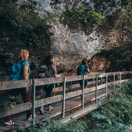 Bella Vista - 85 M2 Mit Ueberdachtem Parkplatz Und Aussenstellplatz - Bergblick Bürs