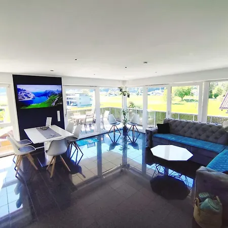 Bella Vista - 85 M2 Mit Ueberdachtem Parkplatz Und Aussenstellplatz - Bergblick