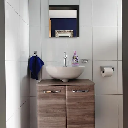 Bella Vista - 85 M2 Mit Ueberdachtem Parkplatz Und Aussenstellplatz - Bergblick