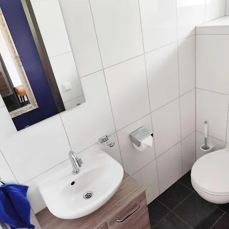 Bella Vista - 85 M2 Mit Ueberdachtem Parkplatz Und Aussenstellplatz - Bergblick Daire