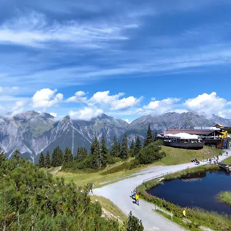 Bella Vista - 85 M2 Mit Ueberdachtem Parkplatz Und Aussenstellplatz - Bergblick Bürs