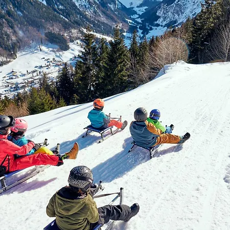 Bella Vista - 85 M2 Mit Ueberdachtem Parkplatz Und Aussenstellplatz - Bergblick Bürs